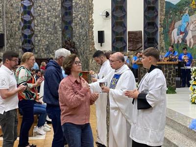 Dom Amilton celebra o 5º dia da Novena de Nossa Senhora Aparecida em Laranjeiras do Sul